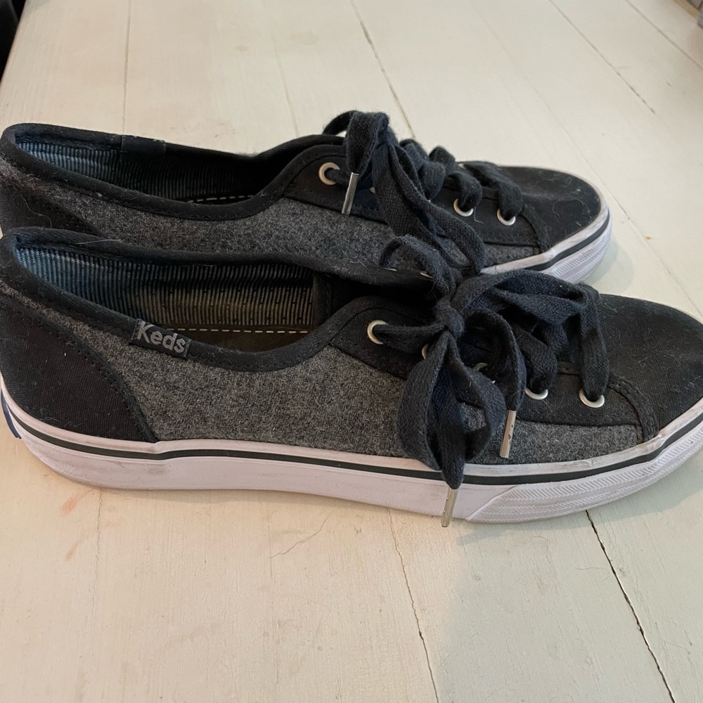 Keds black and gray tennis shoes